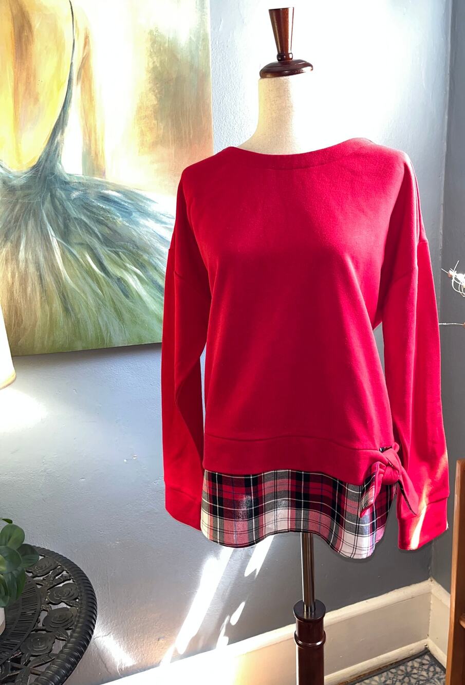 NWT, Women's Izod 2fer top with front side tie. Size XL